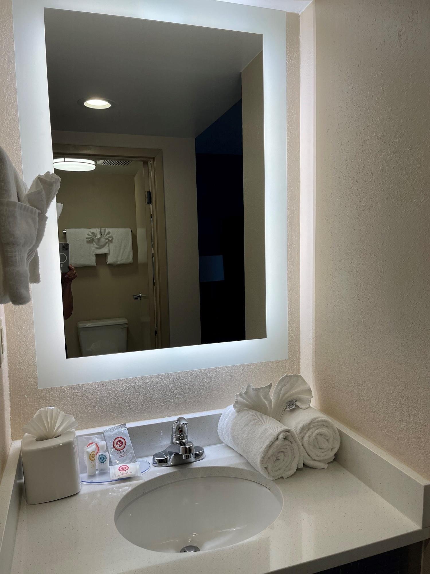 Days Inn By Wyndham Horsham Philadelphia מראה חיצוני תמונה