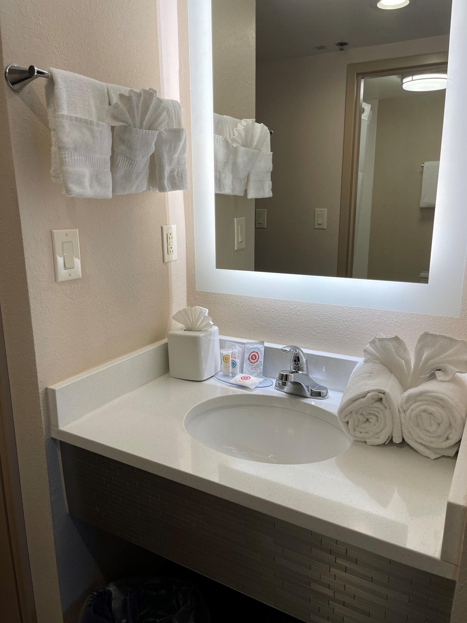 Days Inn By Wyndham Horsham Philadelphia מראה חיצוני תמונה
