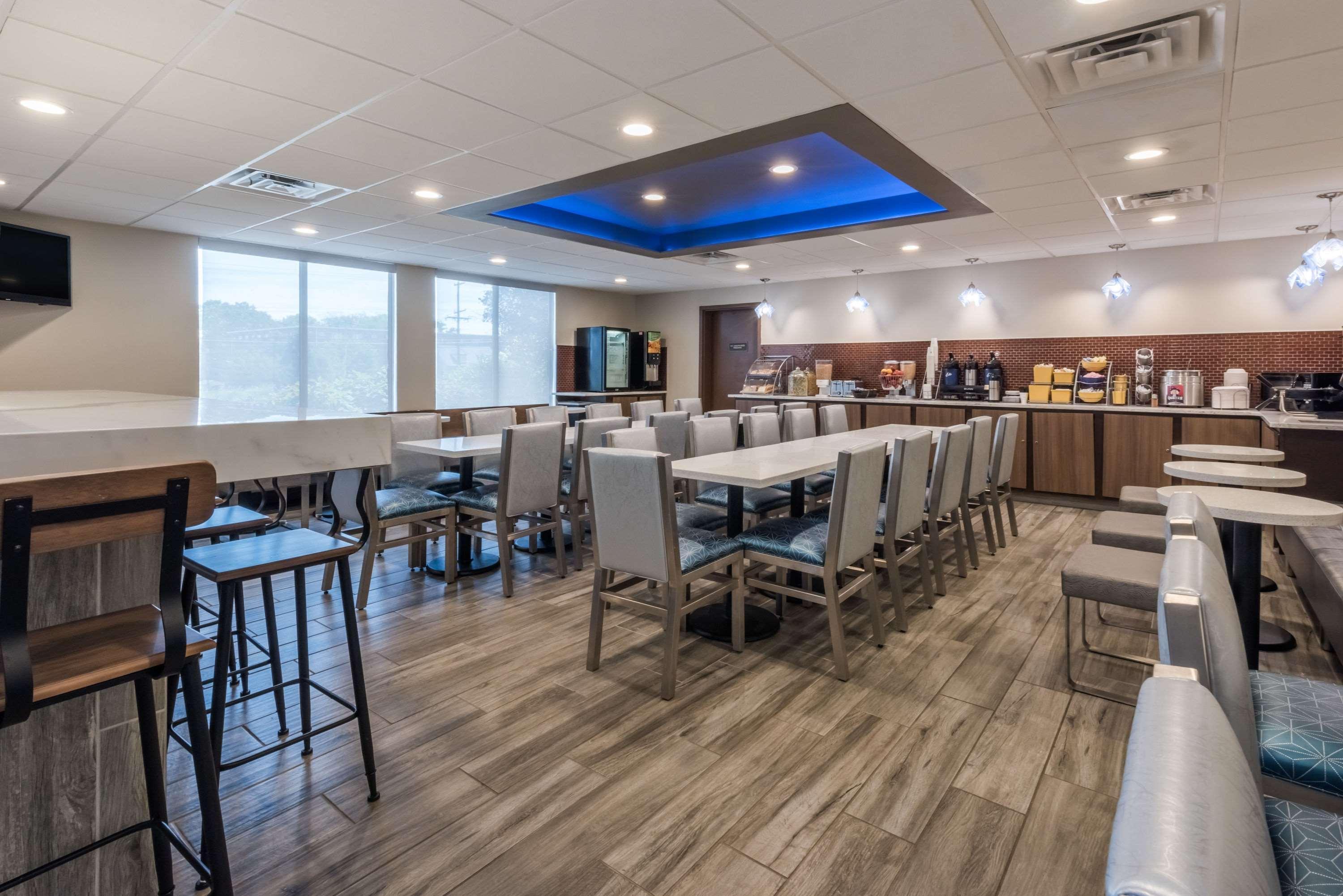 Days Inn By Wyndham Horsham Philadelphia מראה חיצוני תמונה
