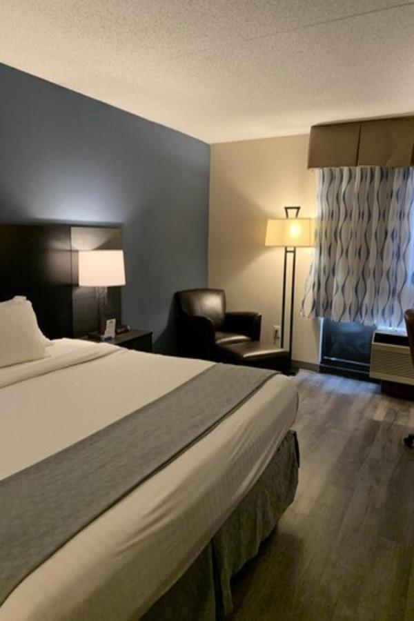 Days Inn By Wyndham Horsham Philadelphia מראה חיצוני תמונה